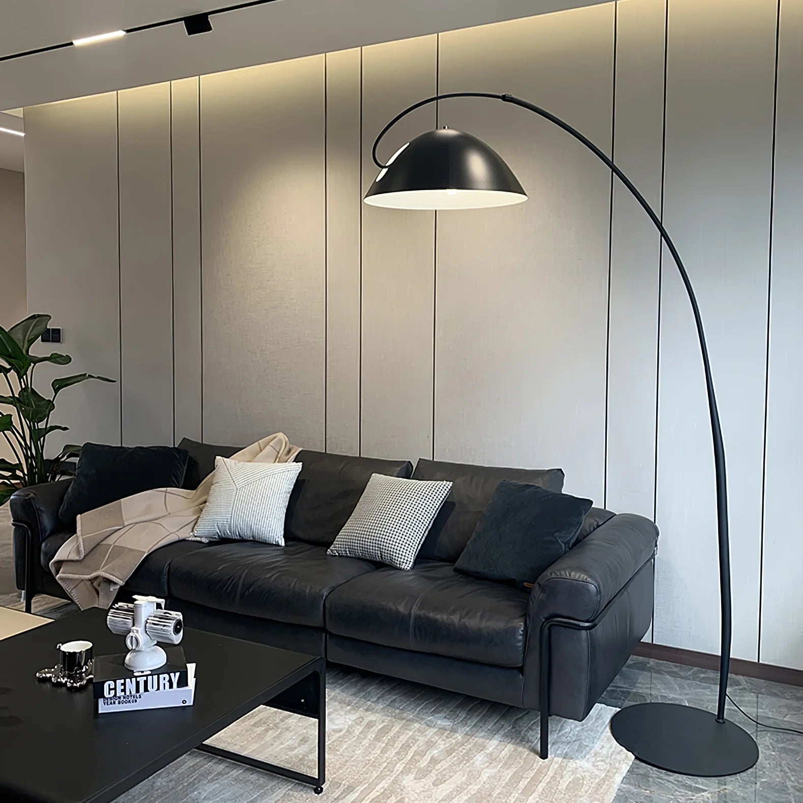Aria Arc Floor Lamp