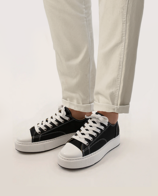 Crete Sneakers