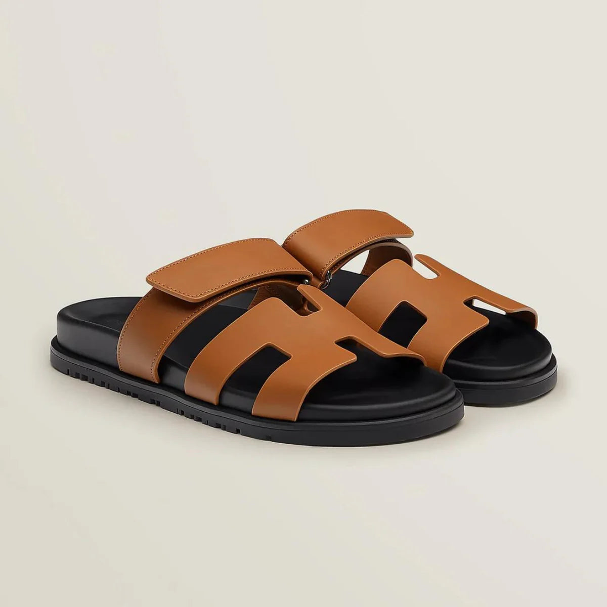 Sanne – Vegan leren slippers met verstelbare band
