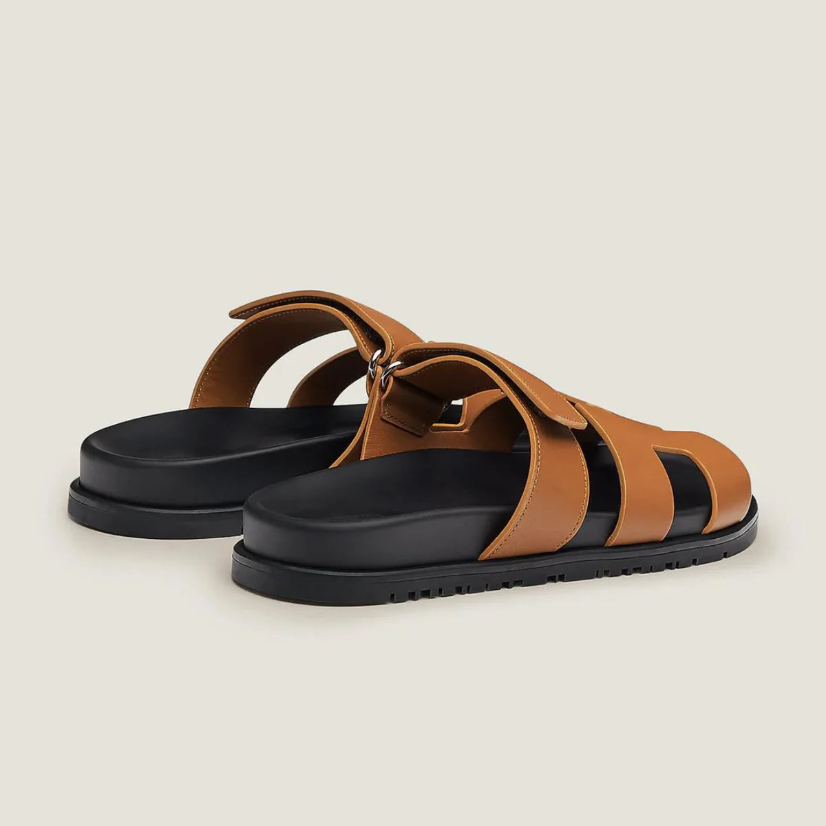Sanne – Vegan leren slippers met verstelbare band