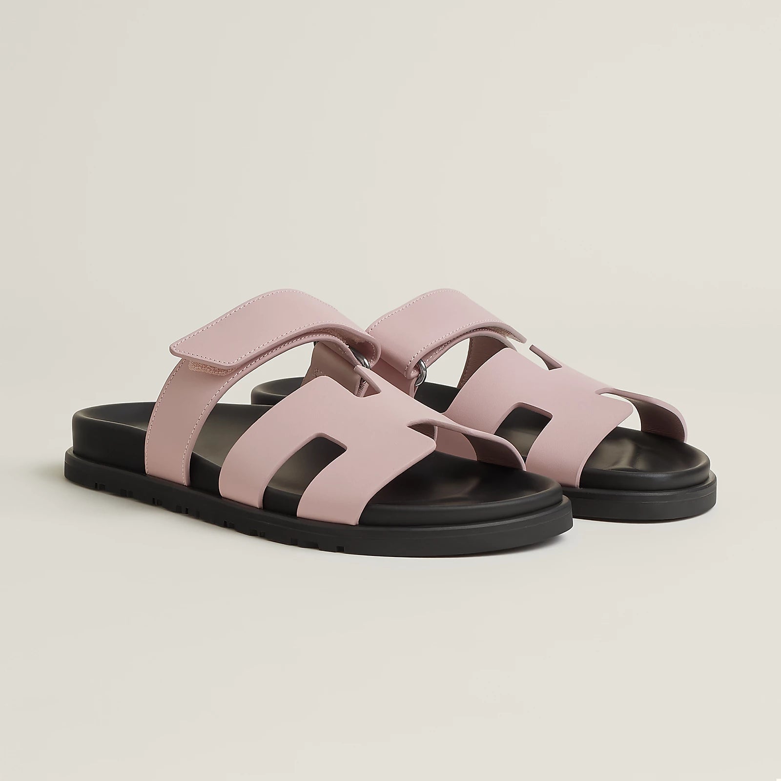 Sanne – Vegan leren slippers met verstelbare band