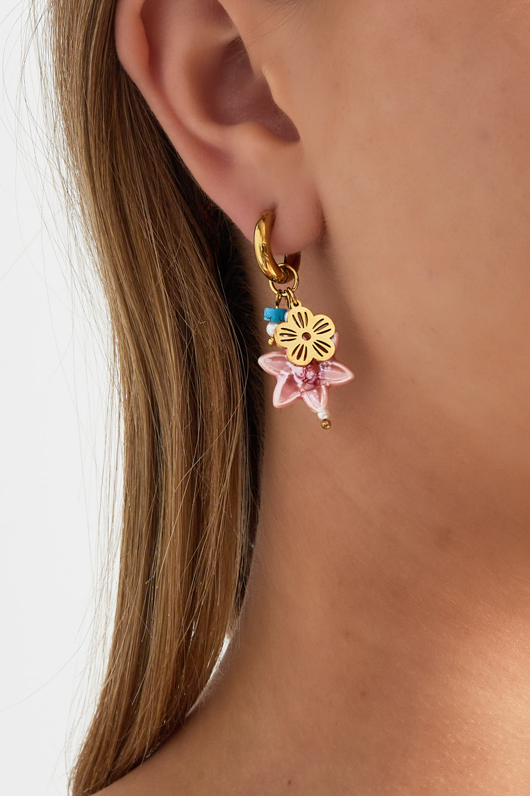 🌸 Luna – Gouden oorbellen met bloem en parels 🌸
