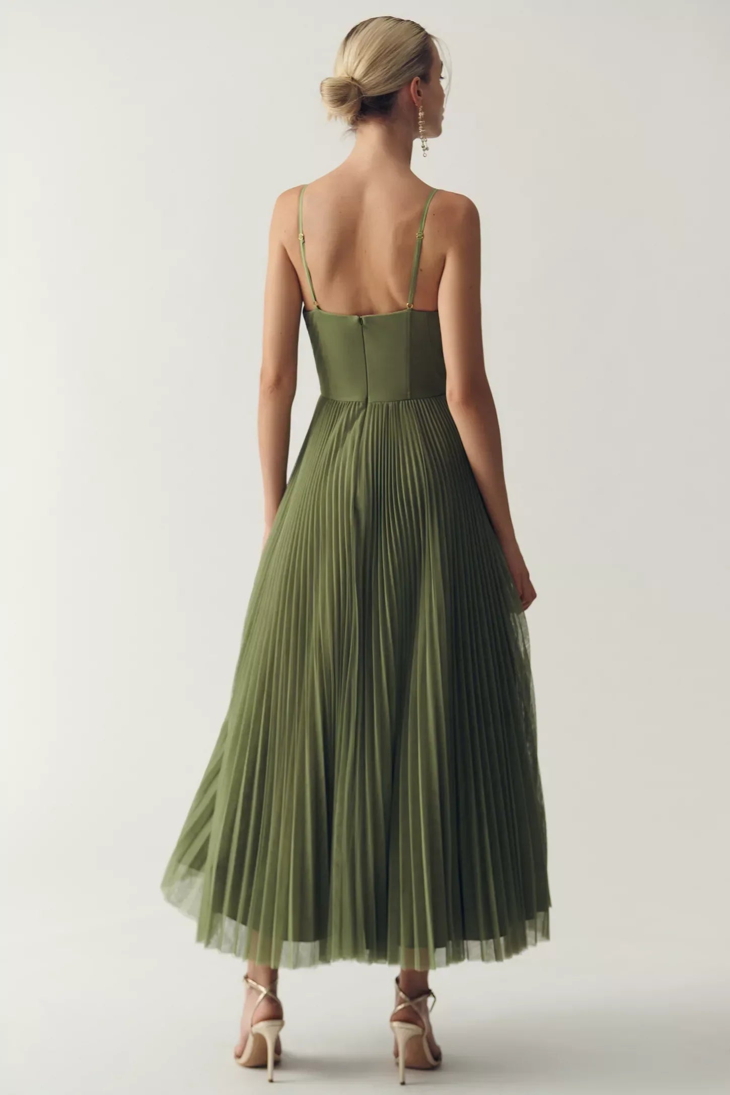 Aveline – Elegante Openback Jurk met Hartvormige Halslijn
